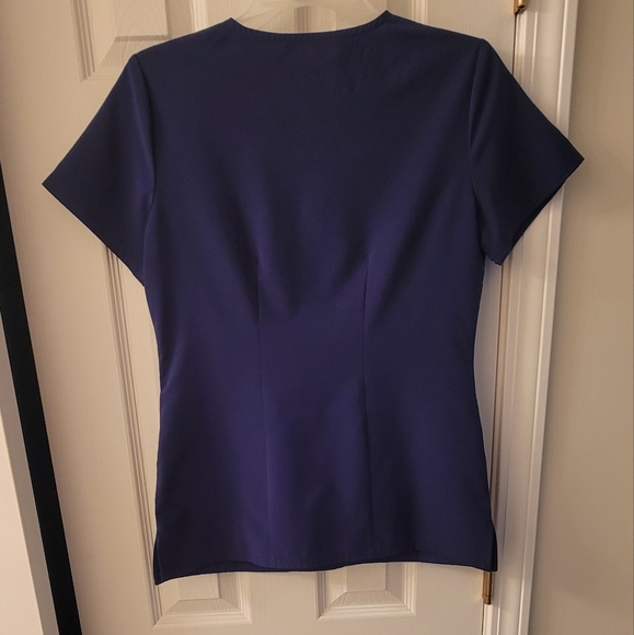 Navy heart soul scrub top with gold heart details - Picture 3 of 3